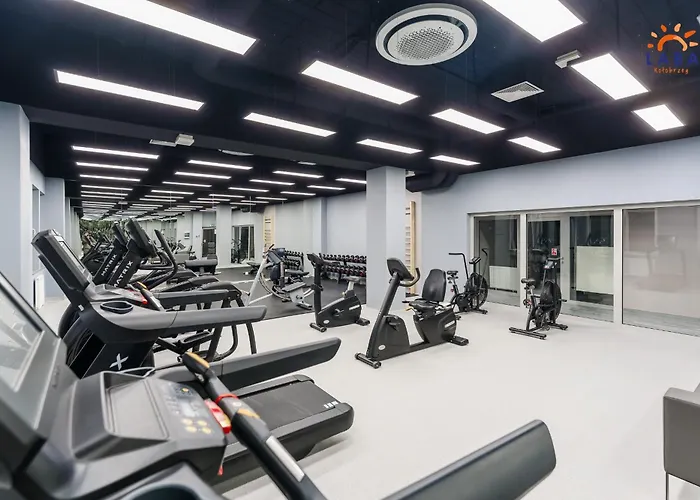 Laba y Kasprowicza 20 Parking Basen Fitness Bawialnia W Cenie, Parkplatz Schwimmbad Fitness Spielzimmer Im Preis